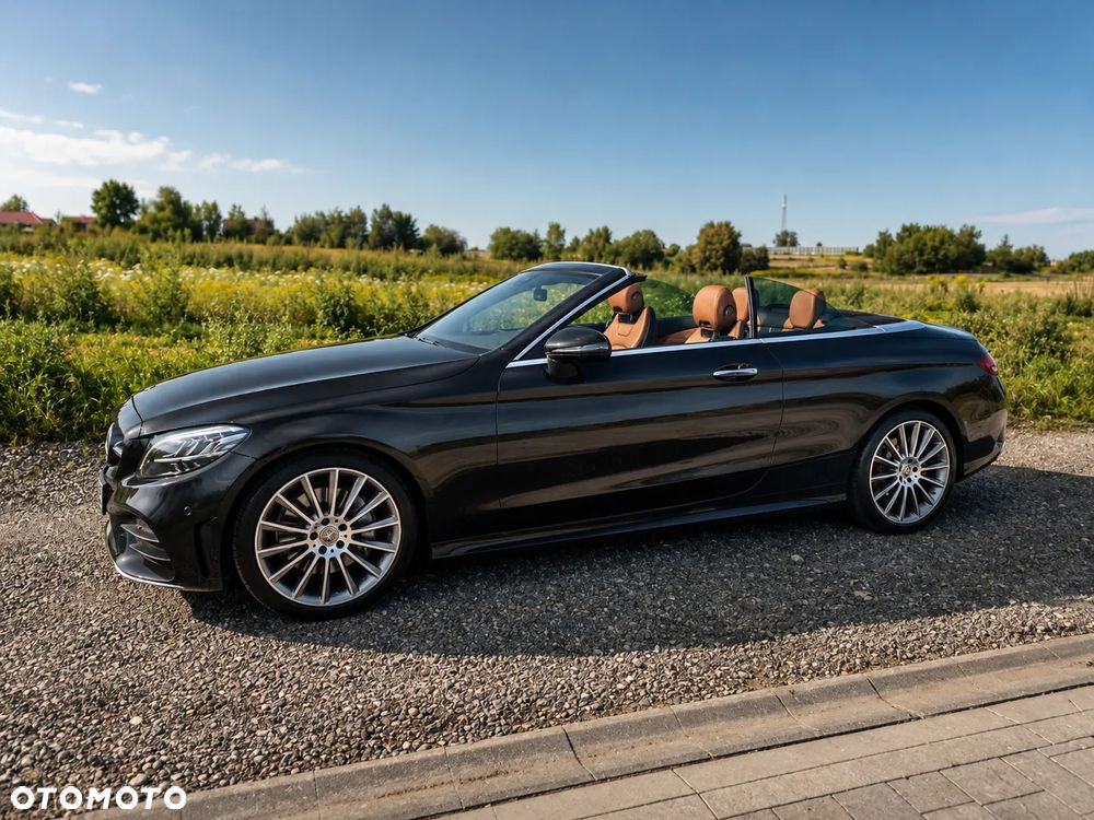 Mercedes-Benz Klasa C 300 9G-TRONIC - 2