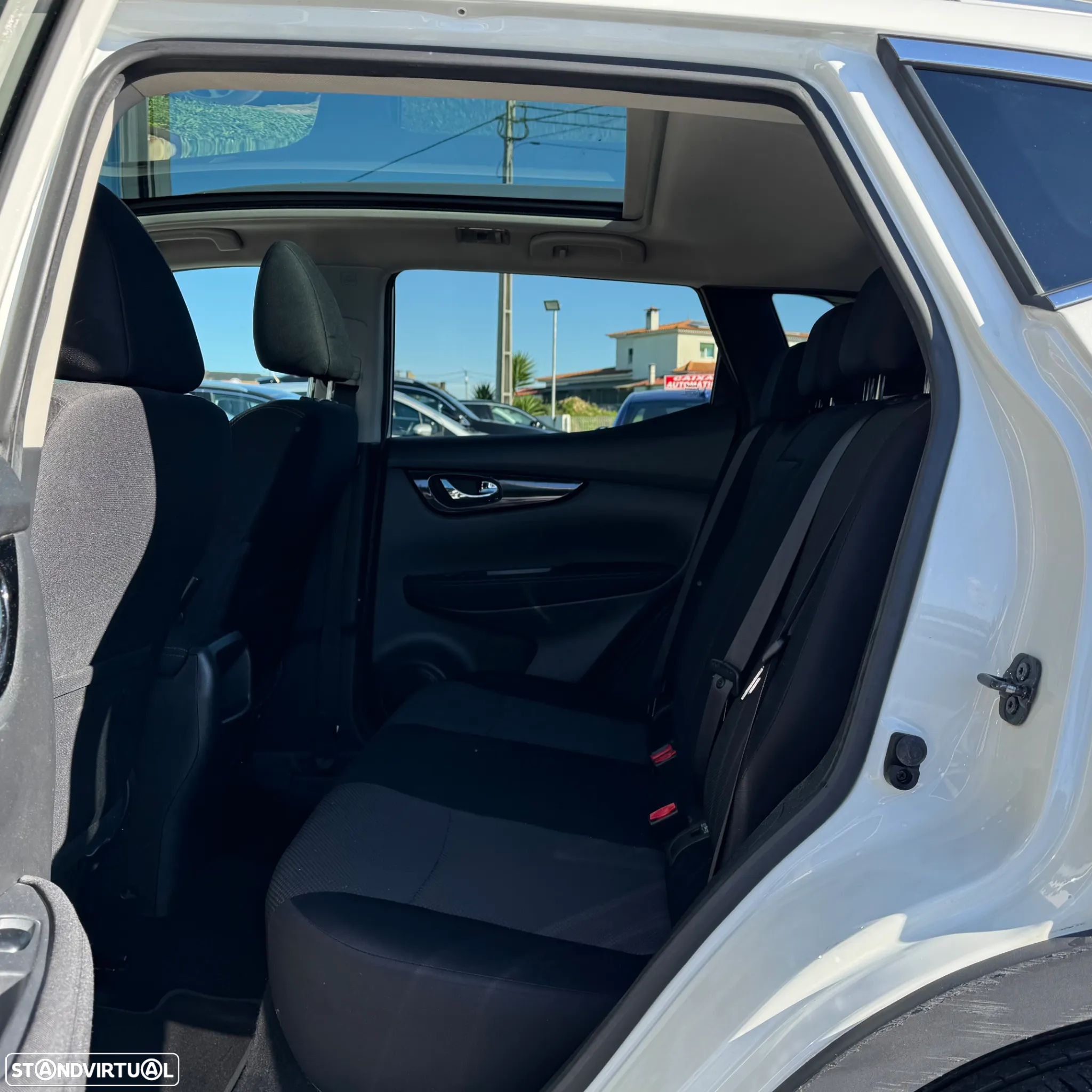 Nissan Qashqai 1.5 dCi Tekna - 16