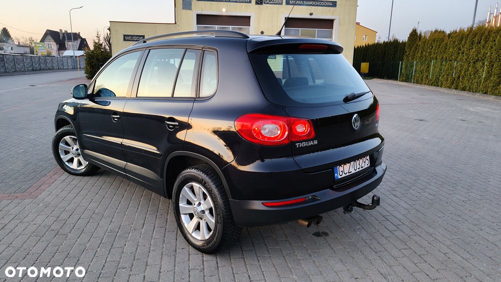 Volkswagen Tiguan 2.0 TDI DPF 4Motion BlueMotion Technology Track & Field - 28