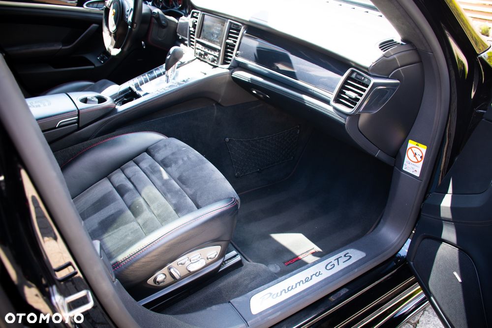 Porsche Panamera GTS - 14