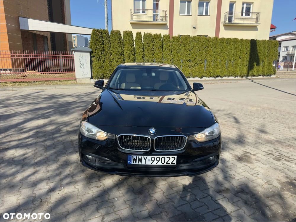 BMW Seria 3 320i - 2