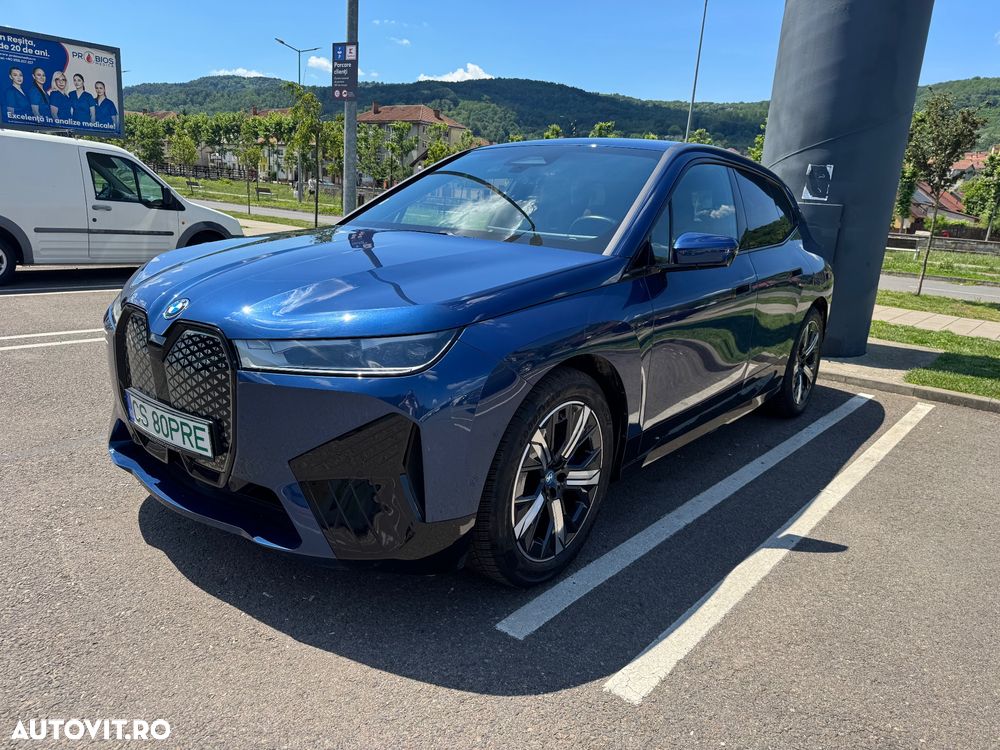 BMW iX - 1