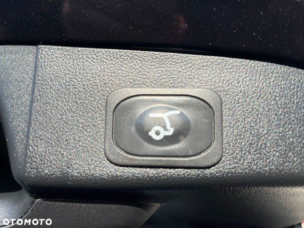 Ford Focus SW 1.5 EcoBoost S&S ST-LINE - 13