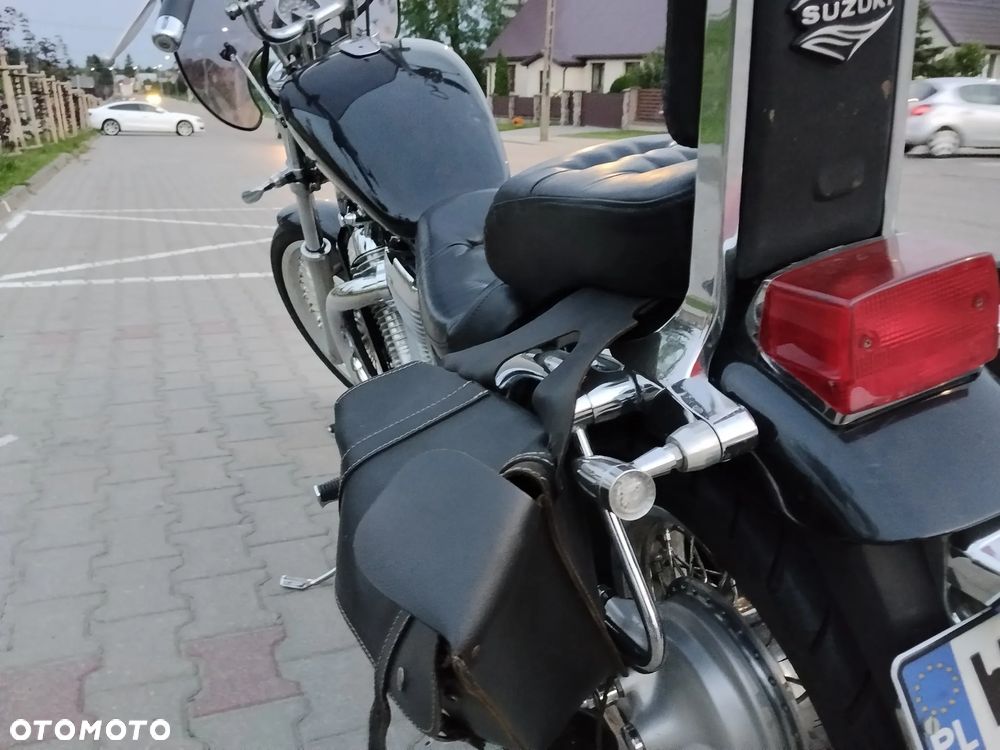 Suzuki Intruder - 3