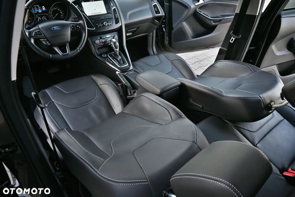 Ford Focus 1.5 EcoBoost Titanium - 27