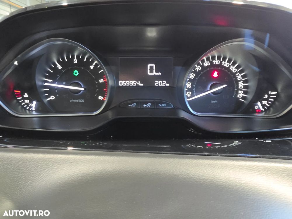 Peugeot 208 1.6 BlueHDi FAP Style - 16
