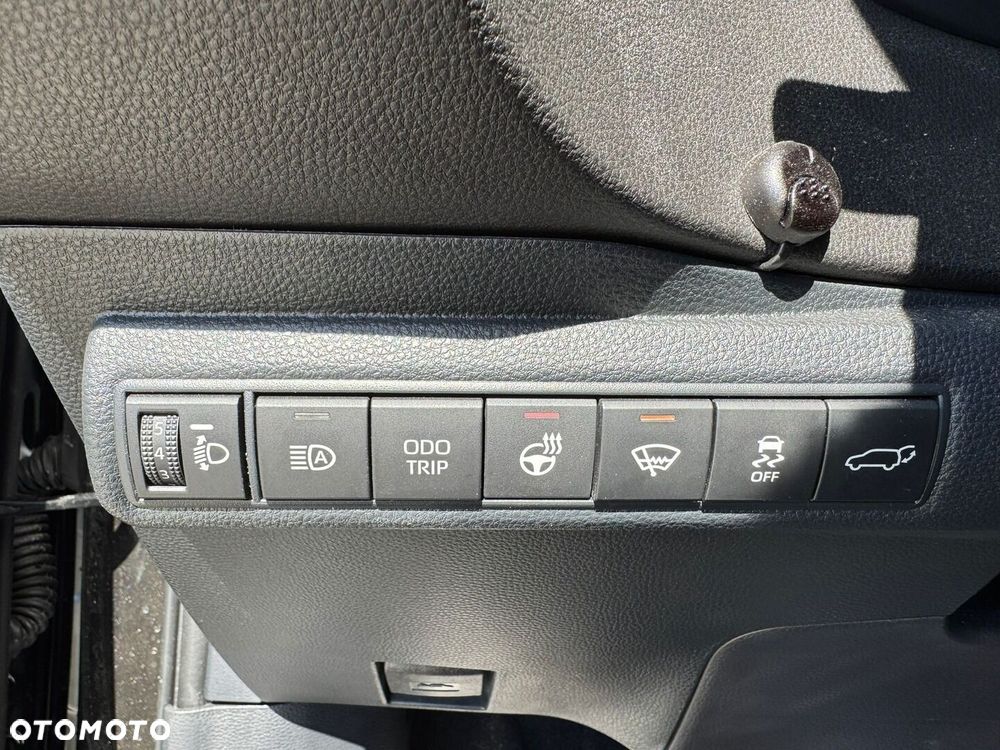 Toyota Corolla 1.8 Hybrid Style - 30