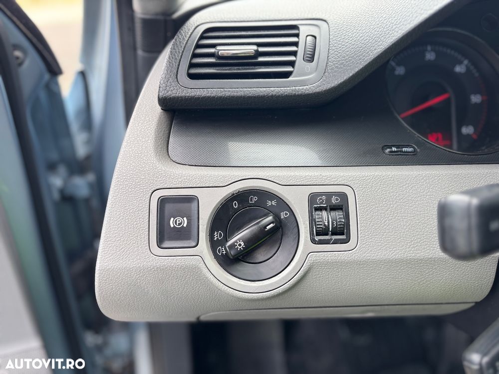 Volkswagen Passat 1.9 TDI Trendline - 13