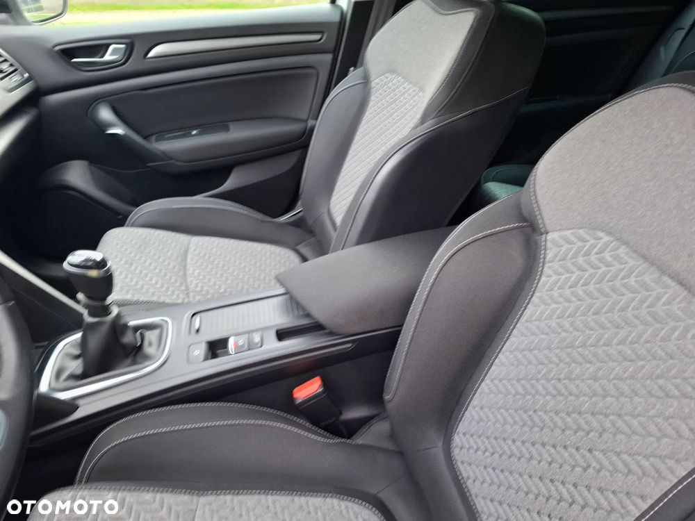 Renault Megane 1.5 Blue dCi Intens - 7