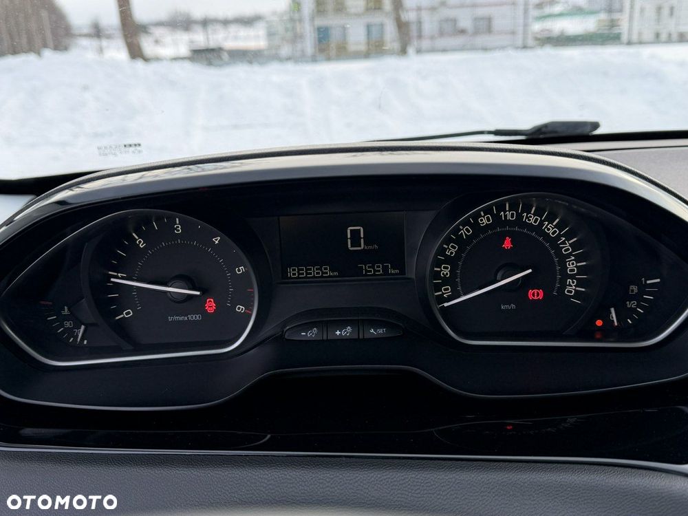 Peugeot 208 BlueHDi 100 Active - 25