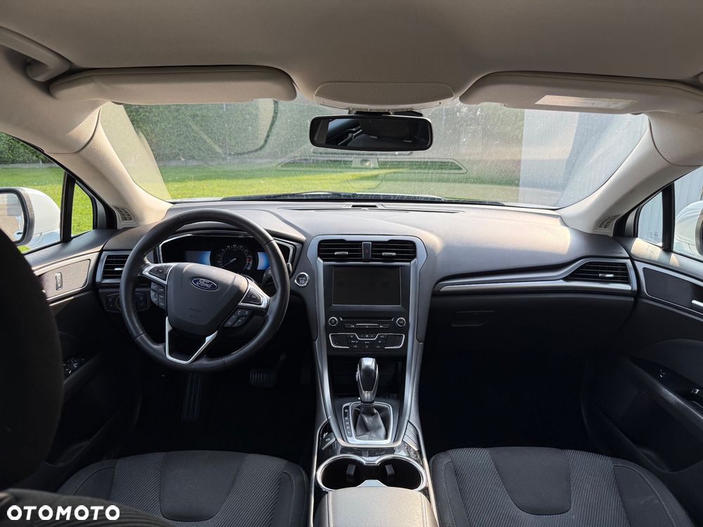 Ford Mondeo 2.0 Hybrid Titanium - 11