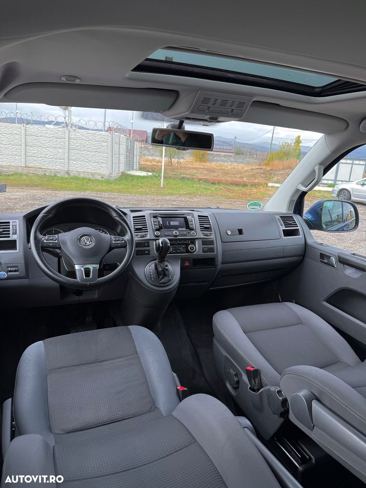 Volkswagen Multivan - 13
