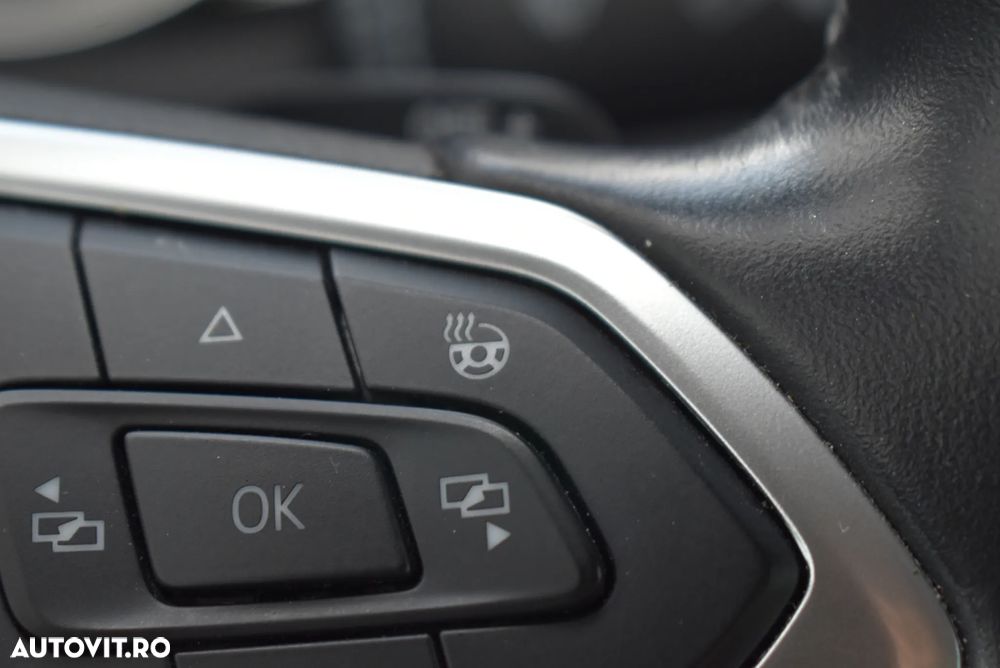 Volkswagen Passat 2.0 TDI DSG Highline - 16