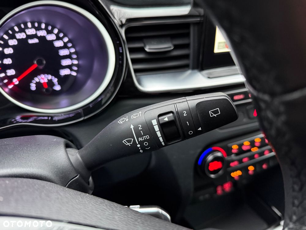 Kia Ceed 1.6 CRDi 136 ISG Spirit - 34