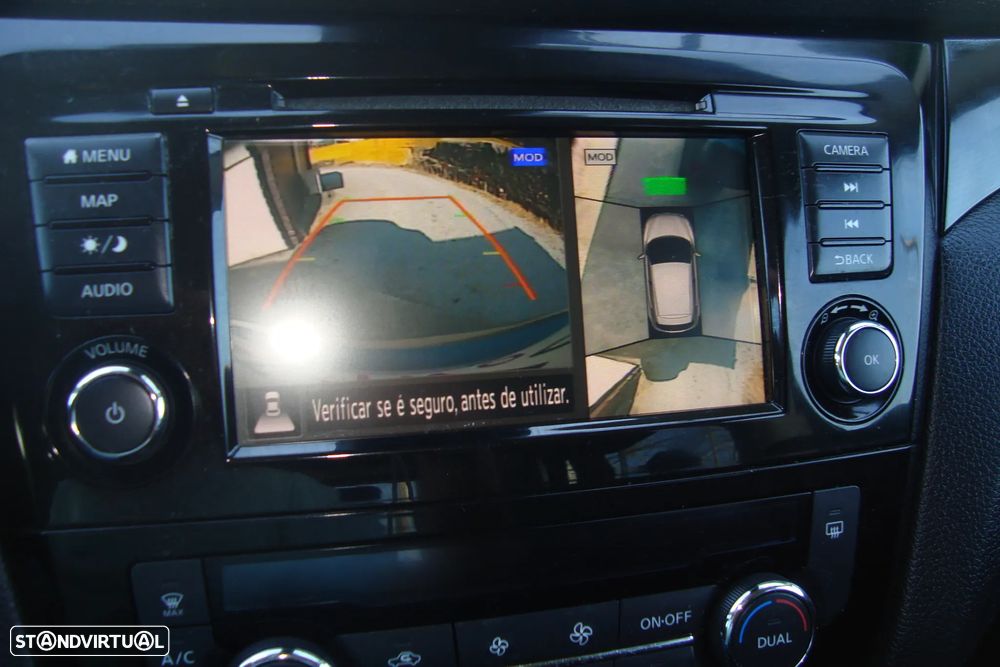 Nissan Qashqai 1.5 dCi N-Connecta J18+Led - 18