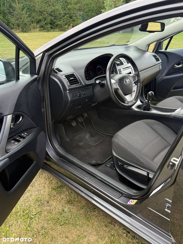 Toyota Avensis 2.0 D-4D Active - 27
