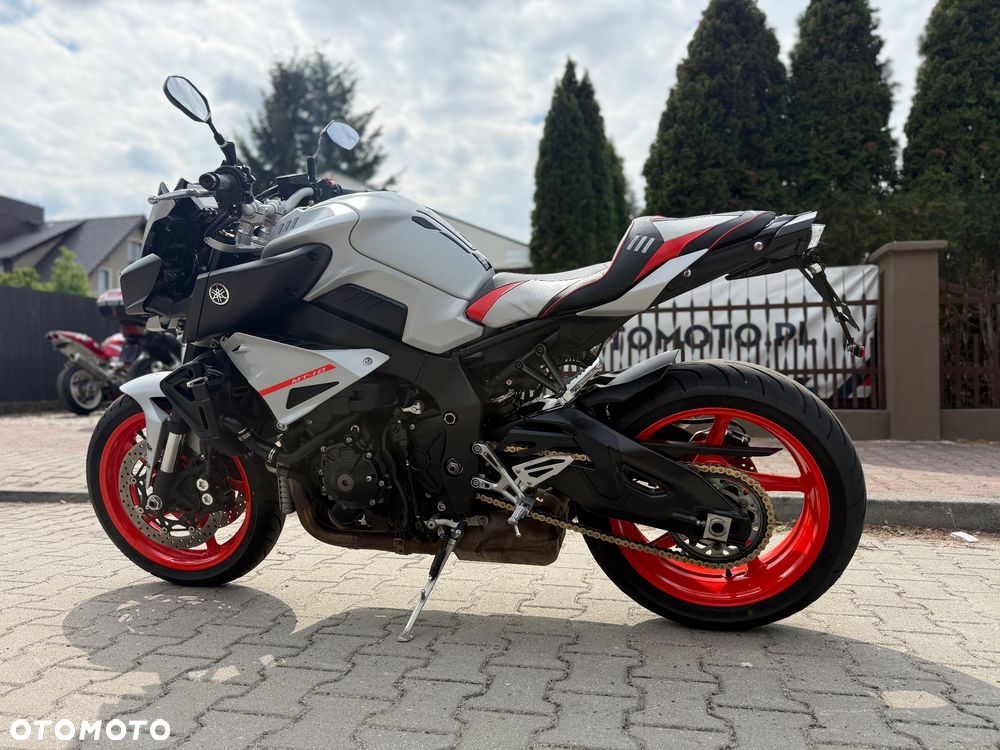 Yamaha MT - 21