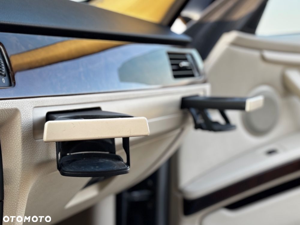 BMW Seria 3 325i - 28