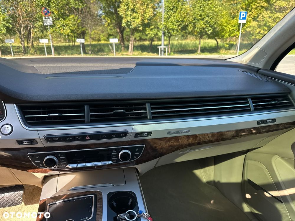 Audi Q7 - 17