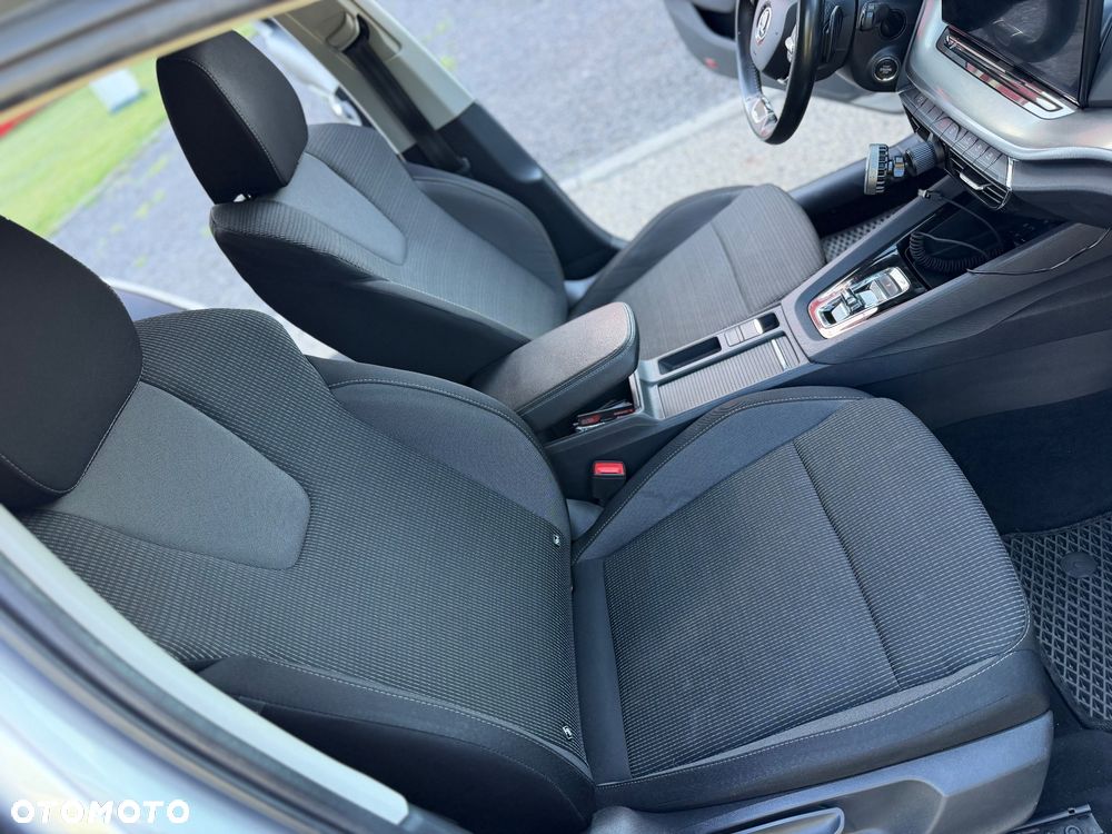 Skoda Octavia 2.0 TDI DSG Ambition - 24