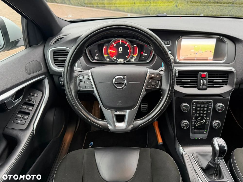 Volvo V40 D3 Momentum - 8