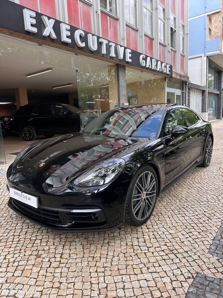 Porsche Panamera 4 S - 32