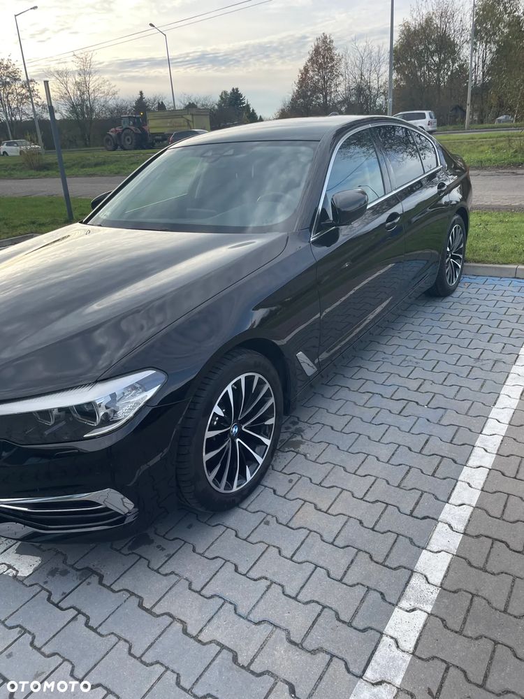 BMW Seria 5 518d Luxury Line - 9