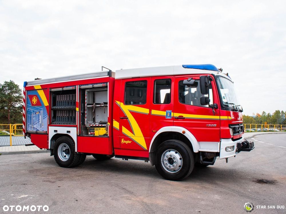 Mercedes-Benz ATEGO 1328 4x4 ZIEGLER LF 20/16 Straż pożarna - 12