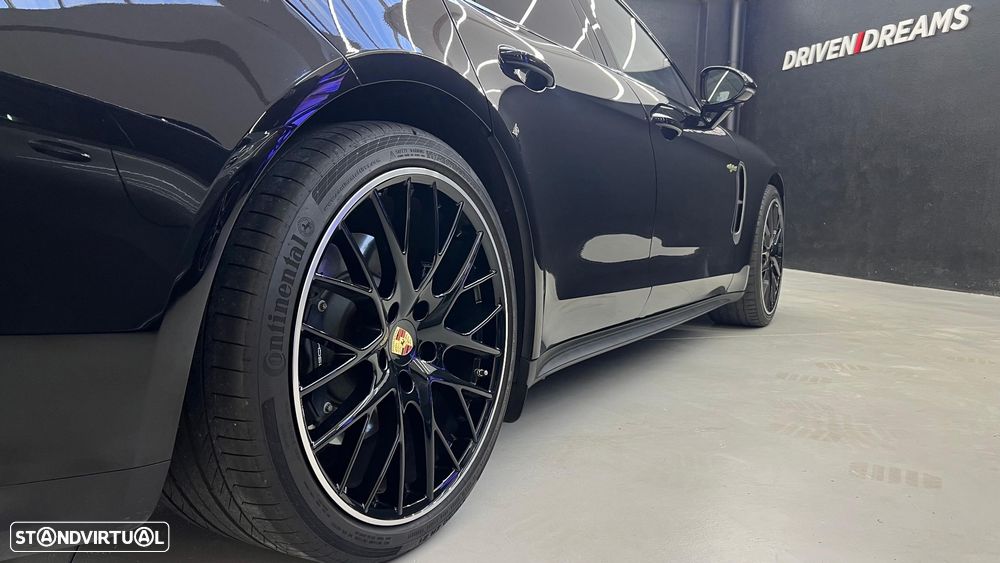 Porsche Panamera 4 E-Hybrid Platinum Edition - 13