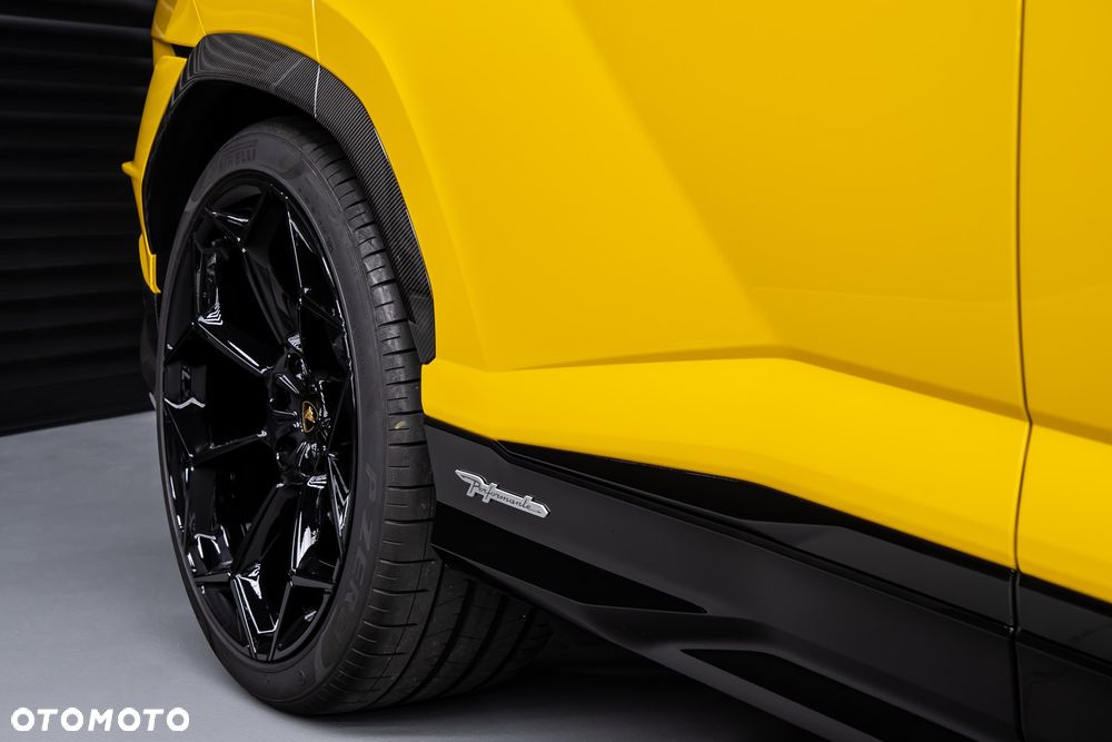 Lamborghini Urus - 11