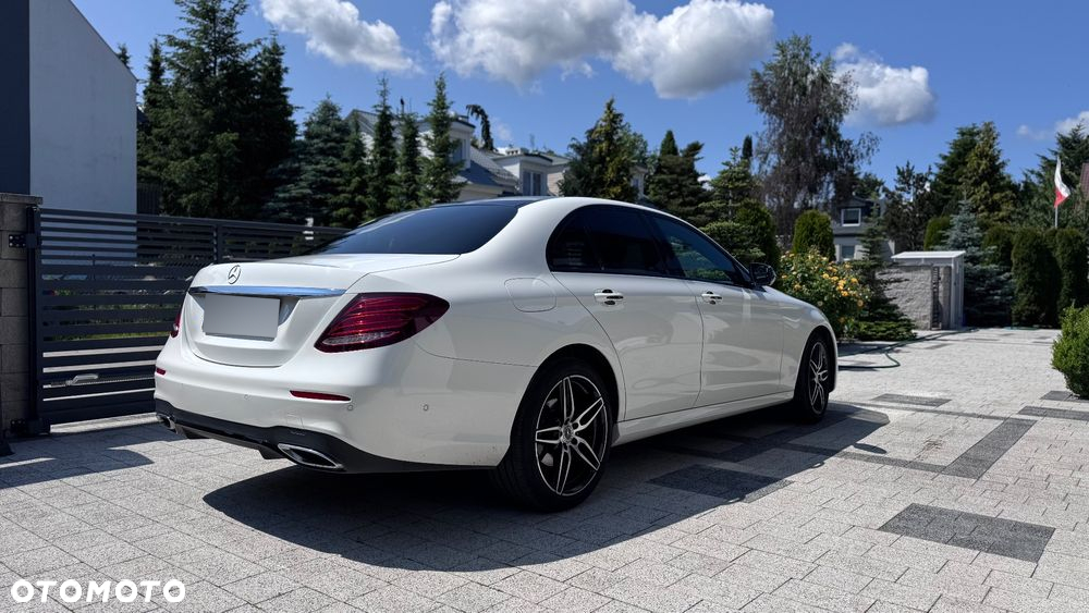 Mercedes-Benz Klasa E 220 d 4-Matic 9G-TRONIC - 4