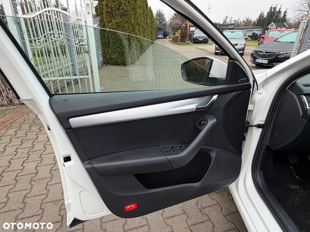 Skoda Octavia 2.0 TDI Sport Edition - 18