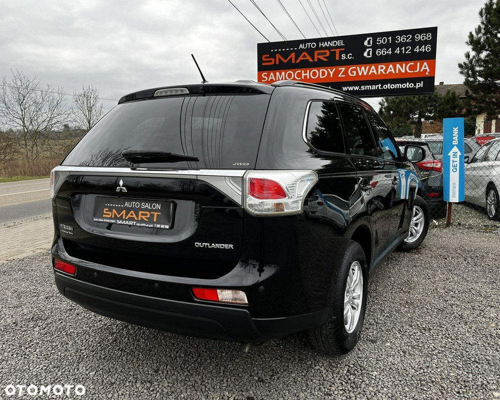 Mitsubishi Outlander 2.0 Instyle + 4WD CVT - 5