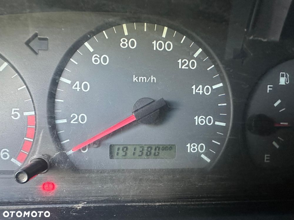 Mazda Seria B - 8