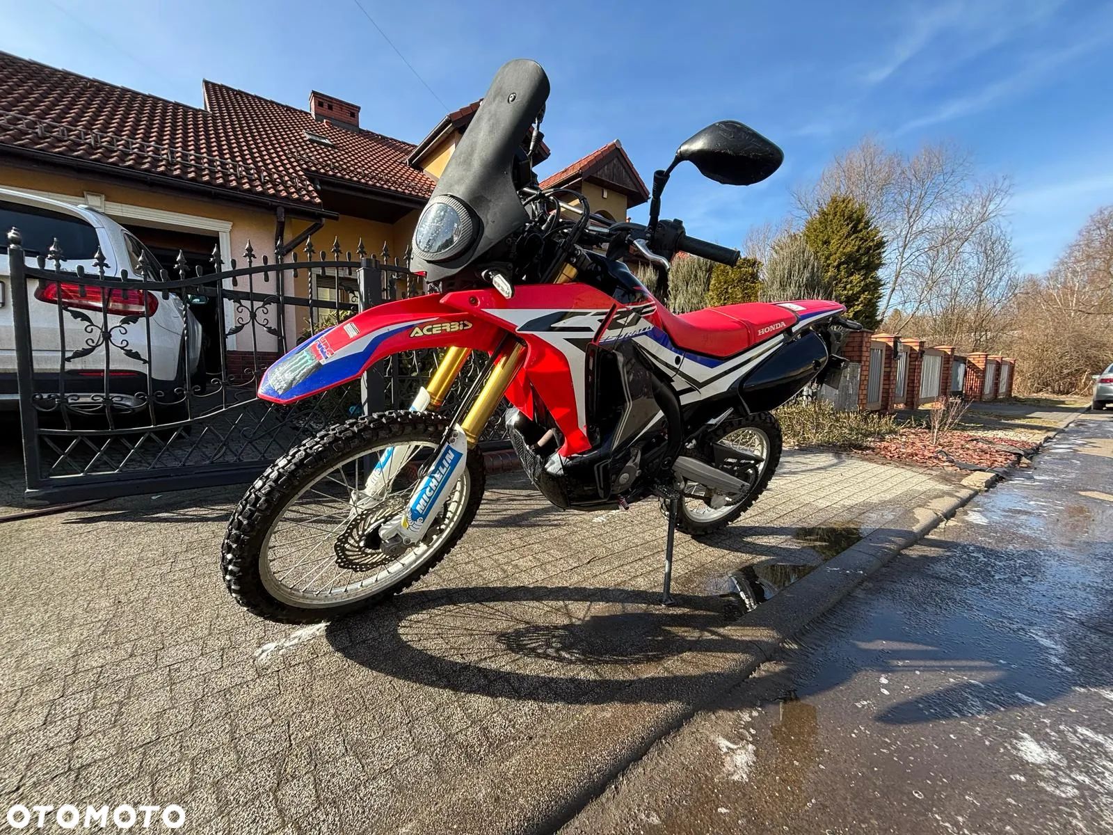 Honda CRF - 1