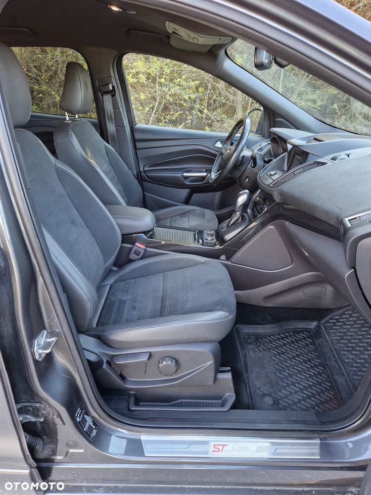 Ford Kuga 2.0 TDCi 4x4 ST-Line - 23