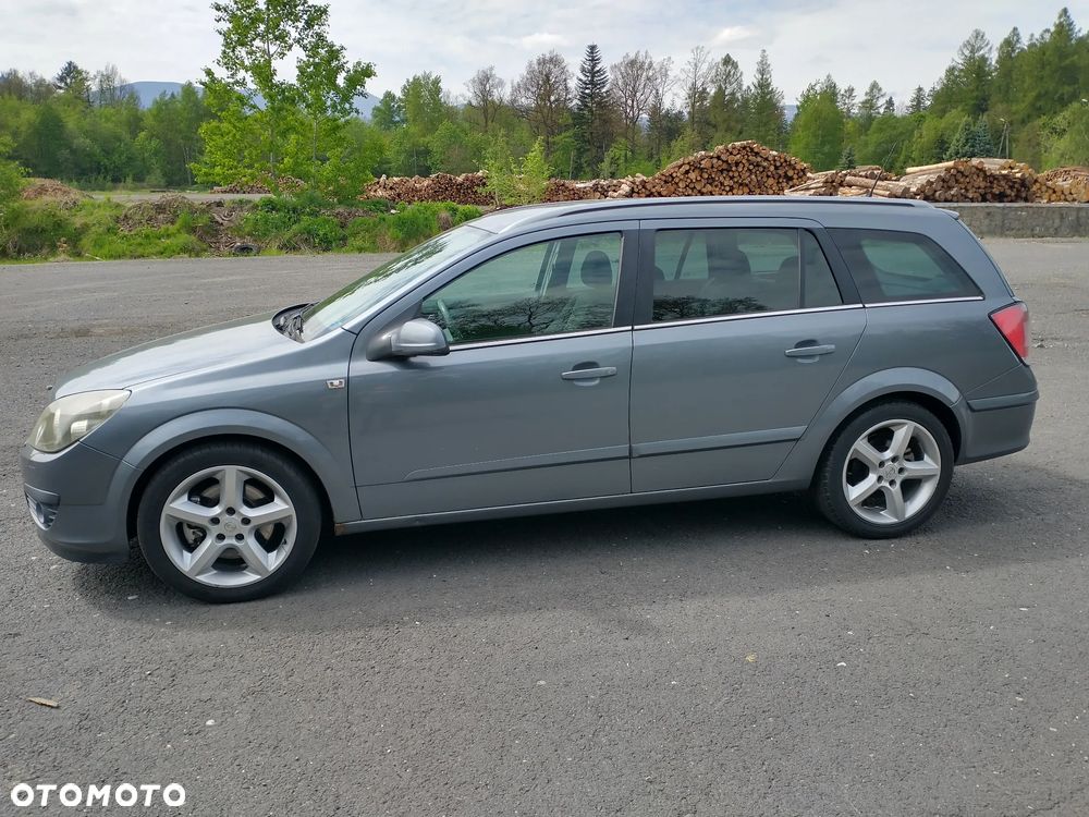 Opel Astra 1.9 CDTI Cosmo - 1