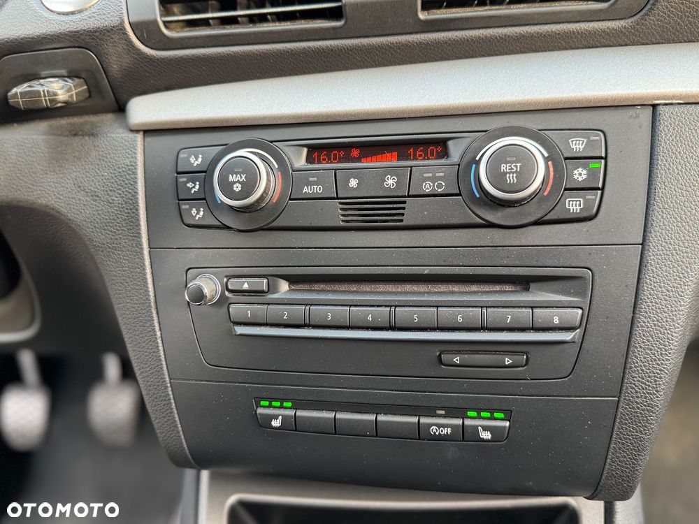 BMW Seria 1 116i - 8
