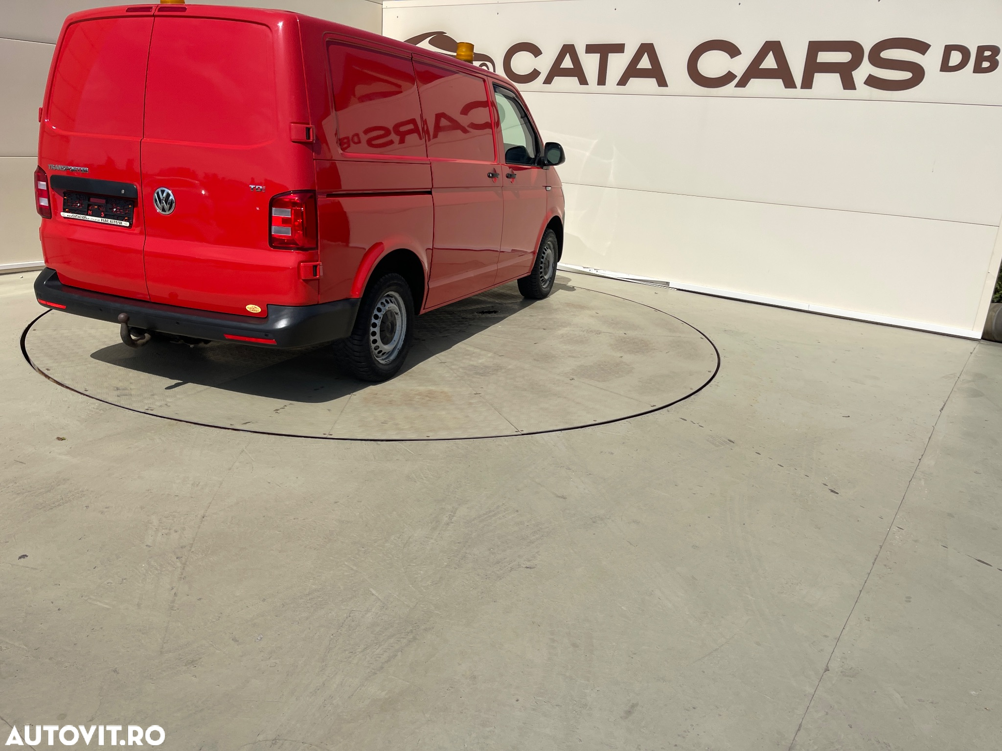 Volkswagen Transporter 2.0TDI  USI SPATE - 14