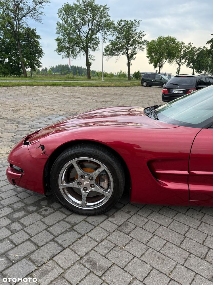 Chevrolet Corvette - 18