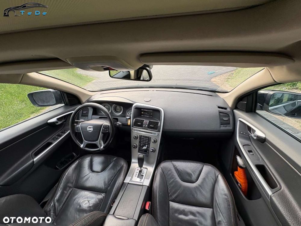 Volvo XC 60 2.4D AWD Summum - 35