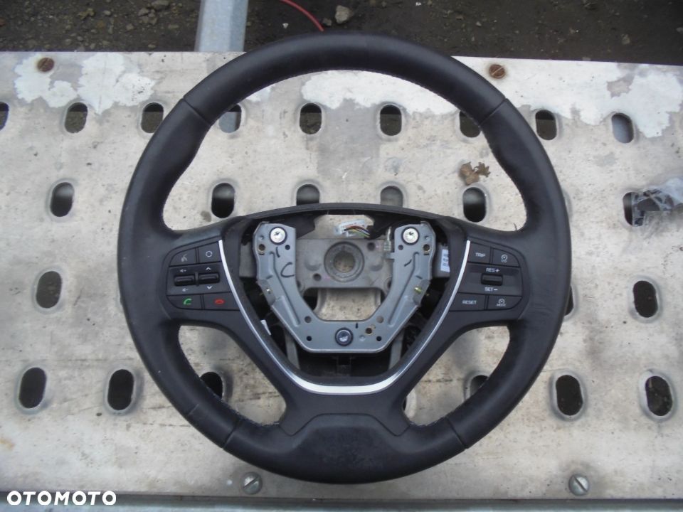KIEROWNICA HYUNDAI I20 14-18 - 1