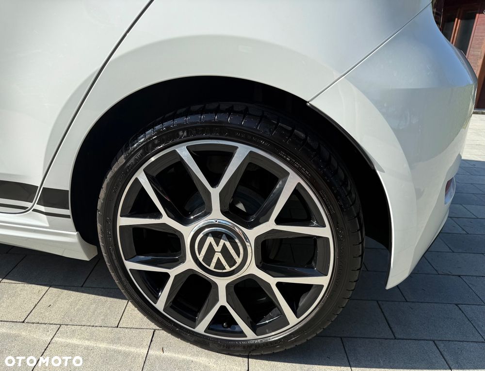 Volkswagen up! 1.0 TSI GTI - 18