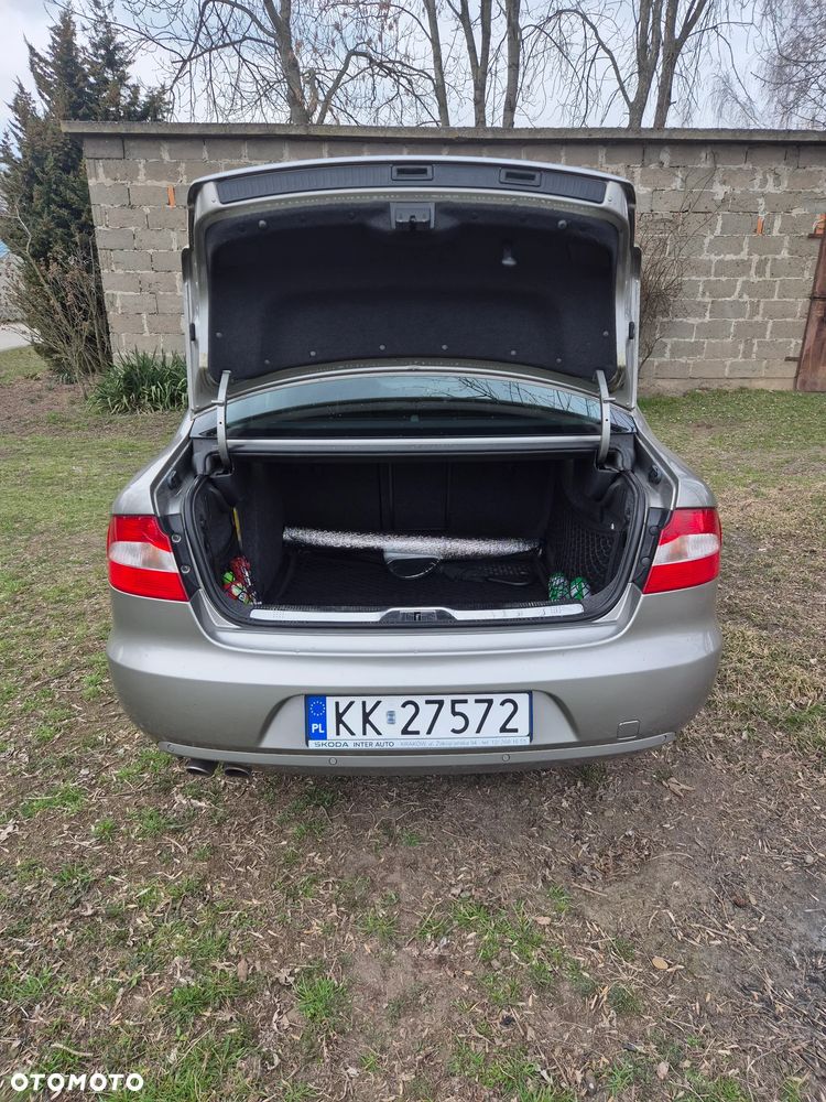 Skoda Superb 2.0 TDI 4x4 Platinum - 8
