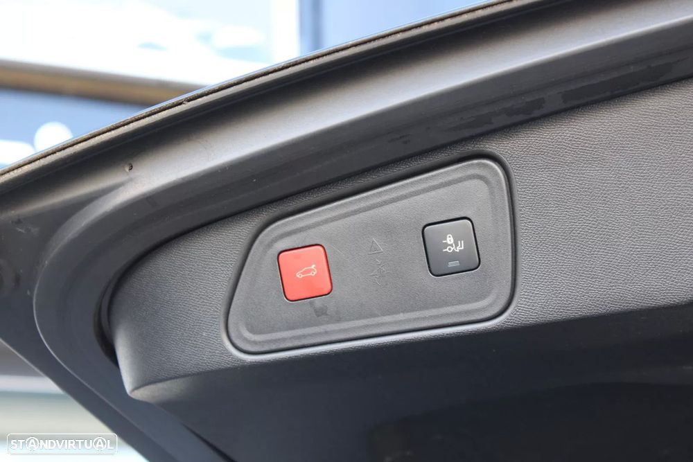 Peugeot 3008 1.6 Hybrid GT Pack e-EAT8 - 10