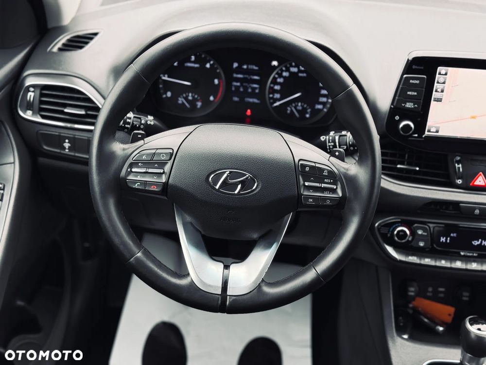 Hyundai i30 1.6 CRDi BlueDrive Premium DCT - 23