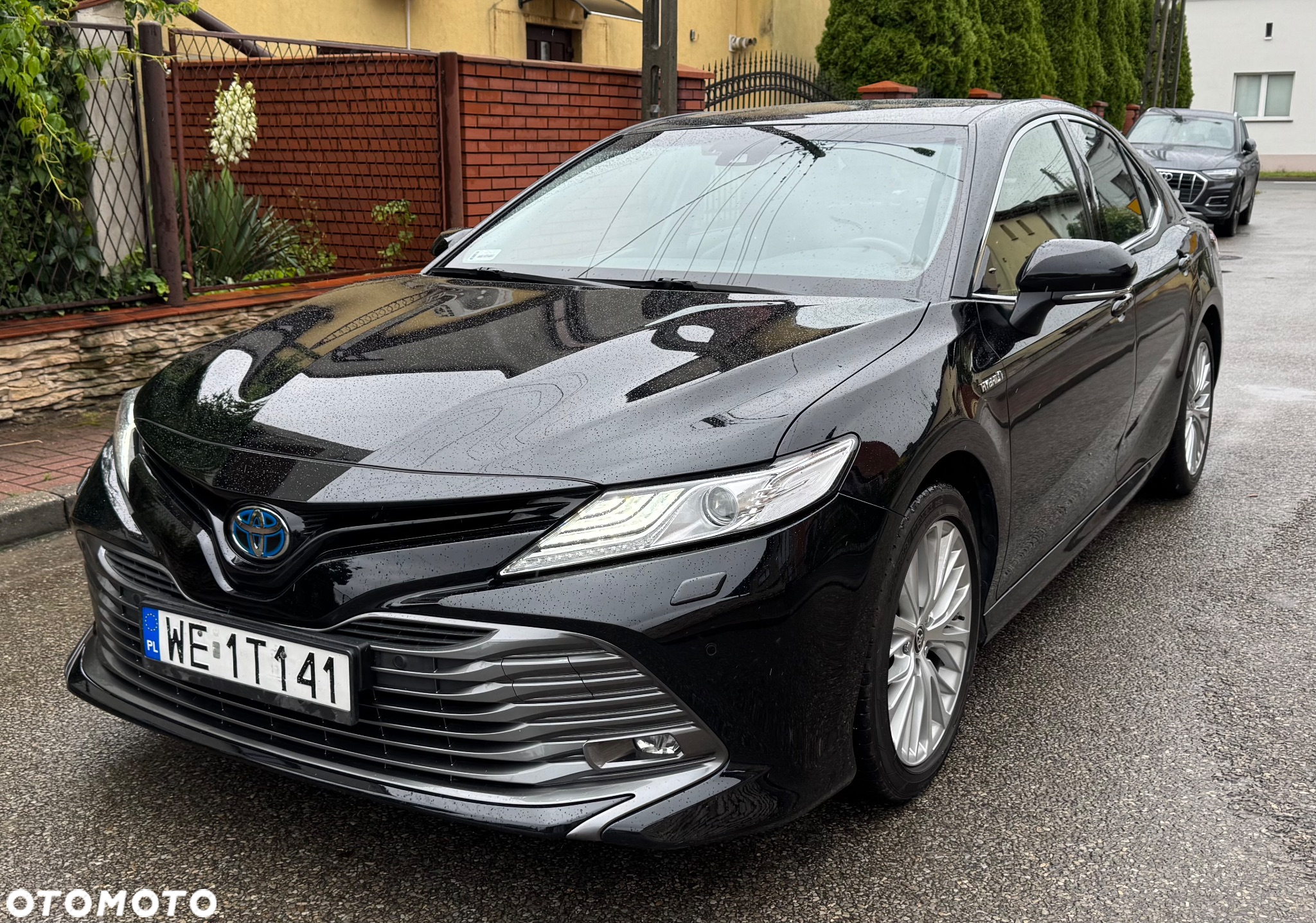 Toyota Camry 2.5 Hybrid Executive CVT - 2