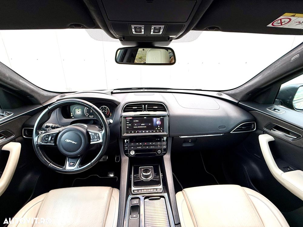 Jaguar F-Pace 30d AWD S - 11