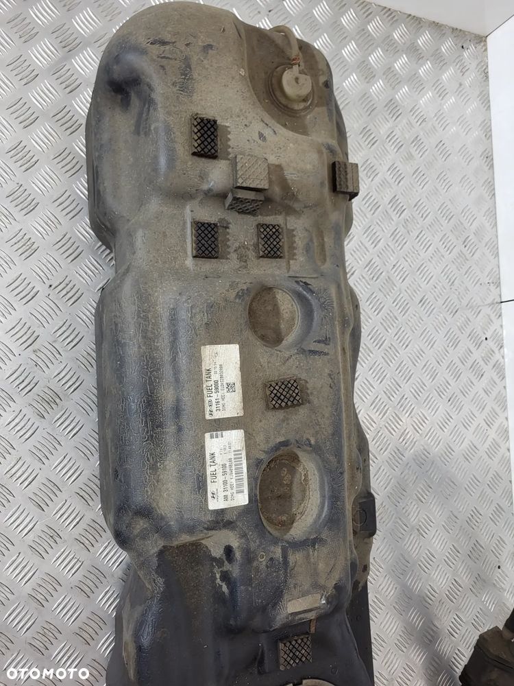Hyundai H350 2.5 Zbiornik Paliwa - 3