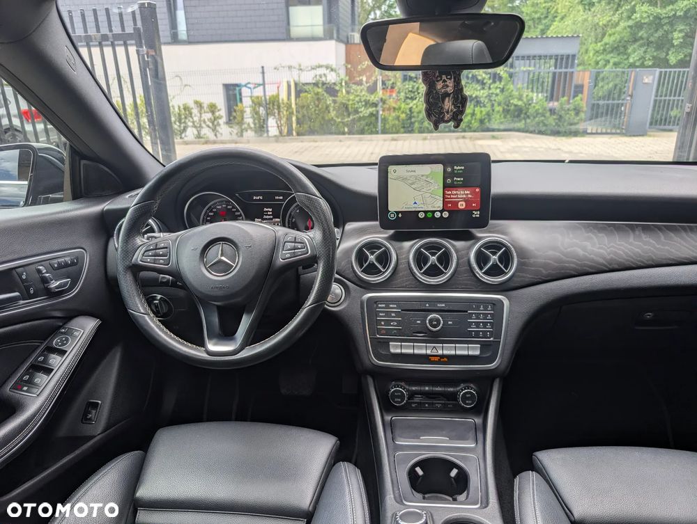 Mercedes-Benz CLA 250 4Matic 7G-DCT Sport - 10